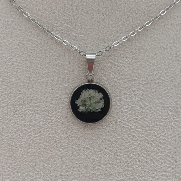 Schleierkraut weiß klein Halskette Schleierkraut weiß Anhänger 13,5mm | Halsketten wählbar | mit echter Blume