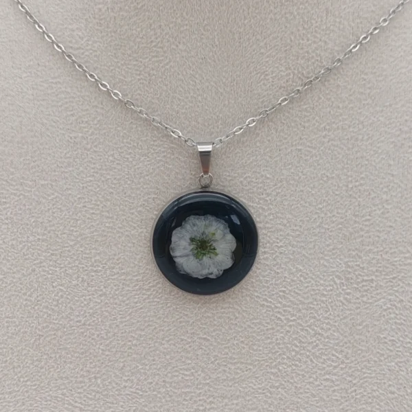 Spierstrauch P rund Halskette Spierstrauch Anhänger 21,5mm | Halsketten wählbar | mit echter Blume