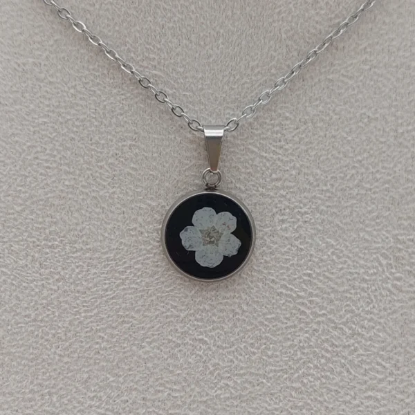 Spierstrauch weiß klein Halskette Spierstrauch Anhänger 13,5mm | Halsketten wählbar | mit echter Blume