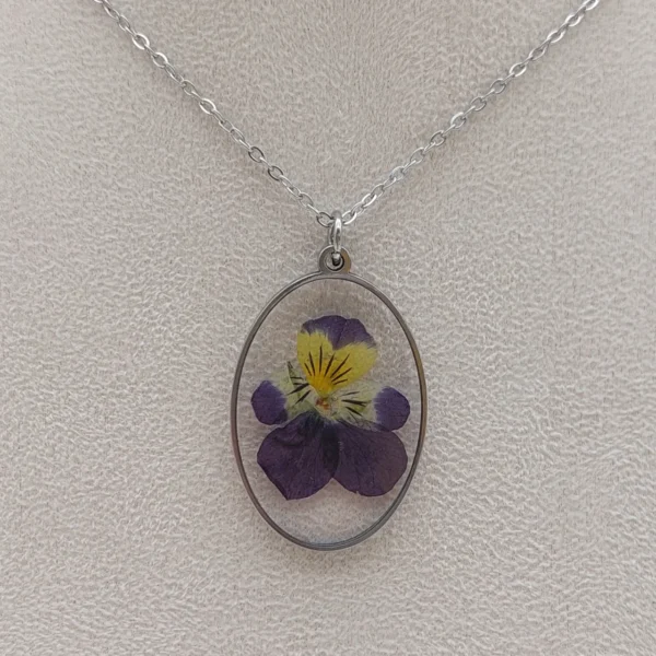 Stiefmütterchen oval Halskette Stiefmütterchen Anhänger oval | Halsketten wählbar | mit echter Blume